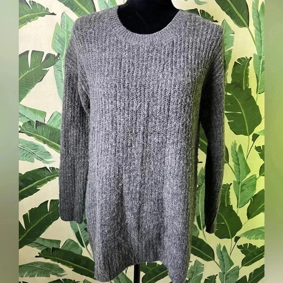 Halogen Gray Tunic Crewneck Sweater Size XS - Picture 1 of 5